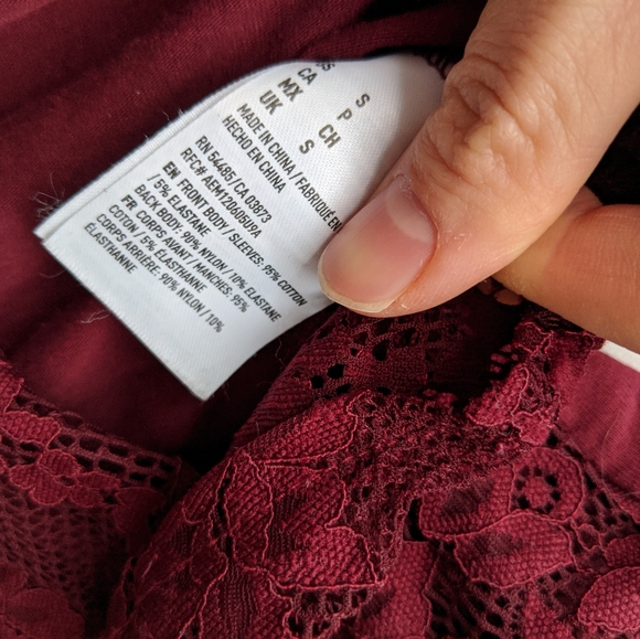 Maroon lace back crop top - Picture 4 of 5